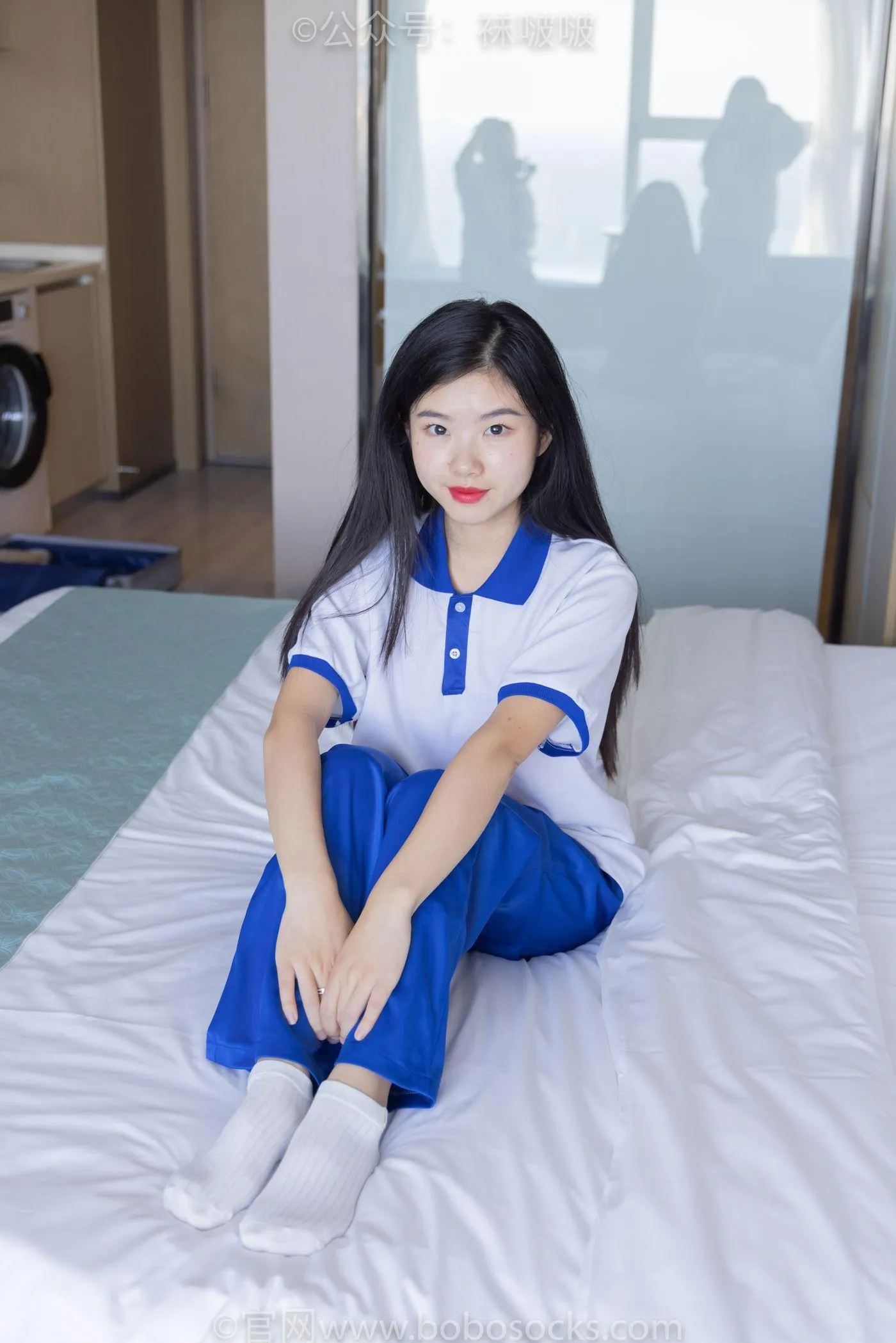 [BoBoSocks袜啵啵]NO.039 小奶熊-校服、vans帆布鞋、短白棉袜、裸足 [154P]插图